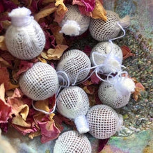 Load image into Gallery viewer, Herbal Yoni Detox Pearls
